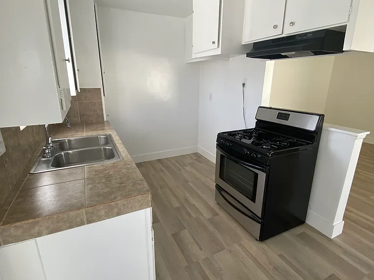 8421 Cedartree Rd #B — Photo 6
