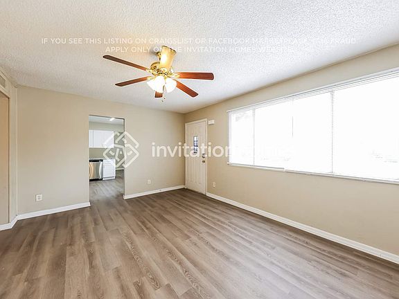 4th image of 2117 W Poinsettia Dr