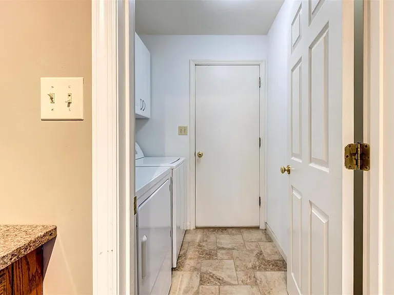 1745 Blue Oak Dr — Photo 12