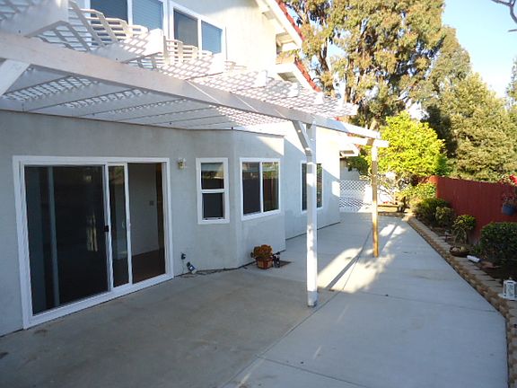 2nd image of 9043 Meadowrun Pl
