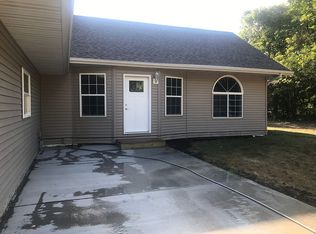 403 N 2nd Ave, Montrose, SD 57048