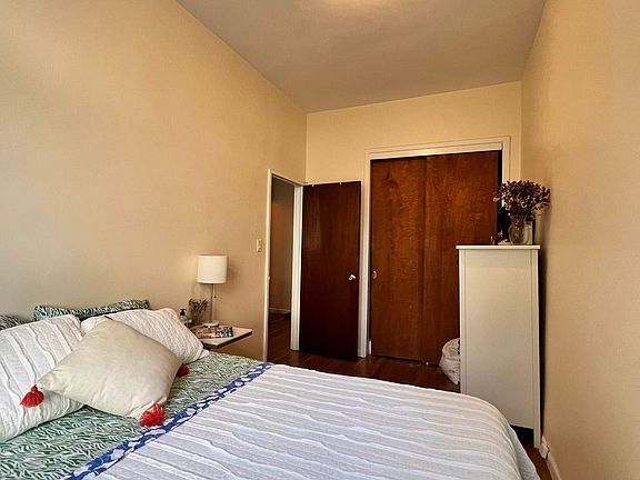 5th image of 126 W 71st St APT 4A