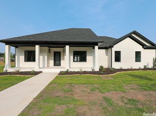 1264 Essex Dr, Benton, AR 72019