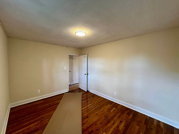 5th image of 18-15 21st Ave #3C
