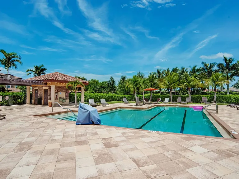 9727 Acqua Ct #423 — Photo 38