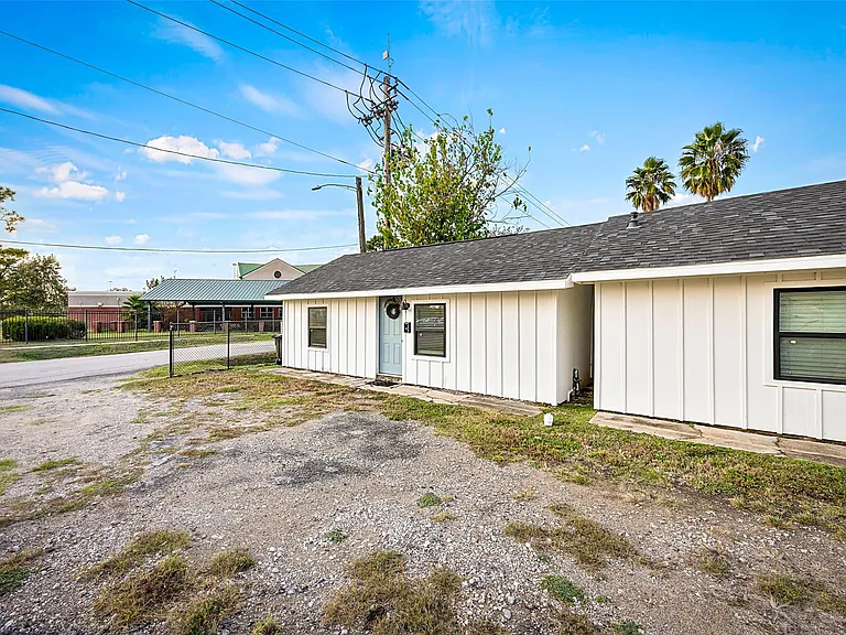 7303 Market St — Photo 15