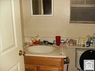 3rd image of 10382 Wilmington Ave