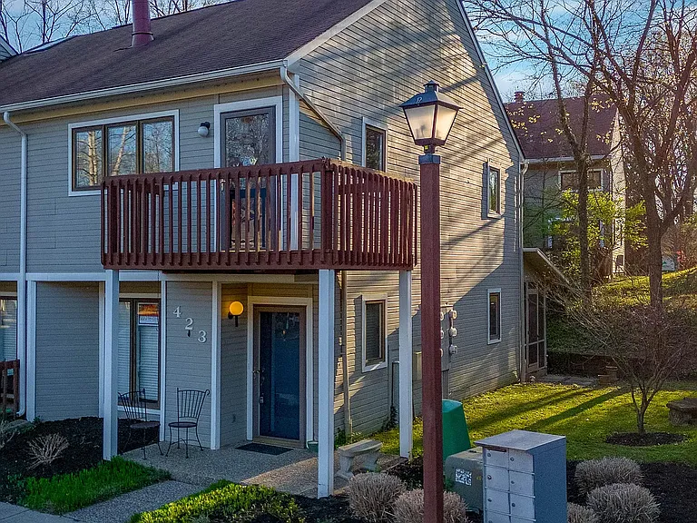 423 Ledgeview Park Dr — Photo 2