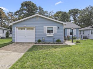 16 Tudor Ct, Brick, NJ 08723