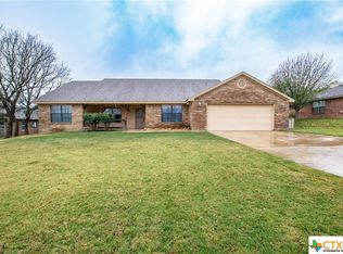 1910 Yellowstone Dr, Lampasas, TX 76550