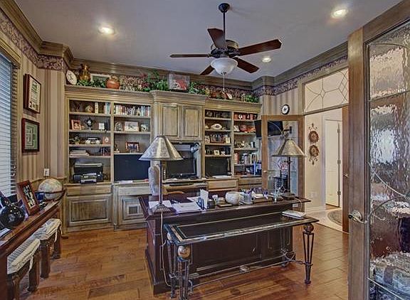 4th image of 6501 Turnberry Dr