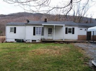 3224 Ridgecrest Rd, Bluefield, WV 24701