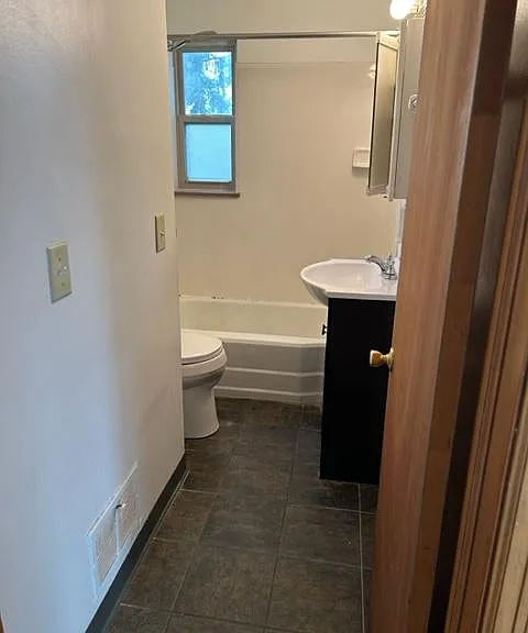 1446 Ashland Ave — Photo 8