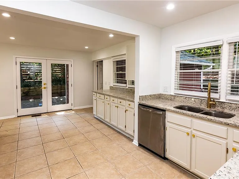 1392 Lively Ridge Rd NE — Photo 30