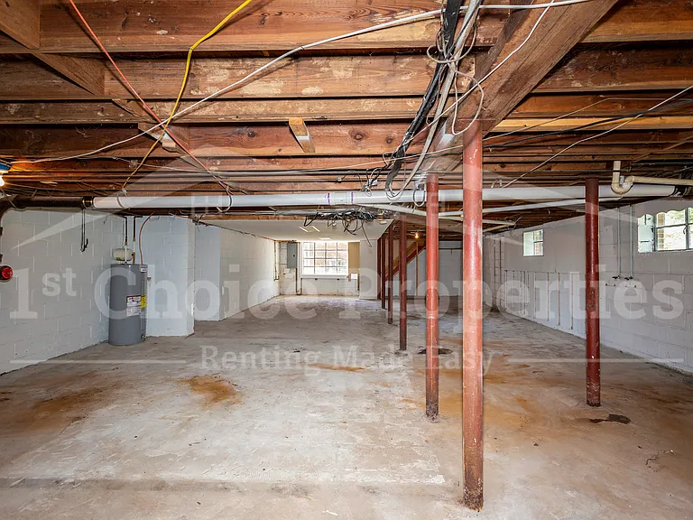 1332 Lake Ln NE — Photo 22