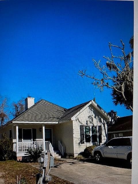 2nd image of 314 Maple St