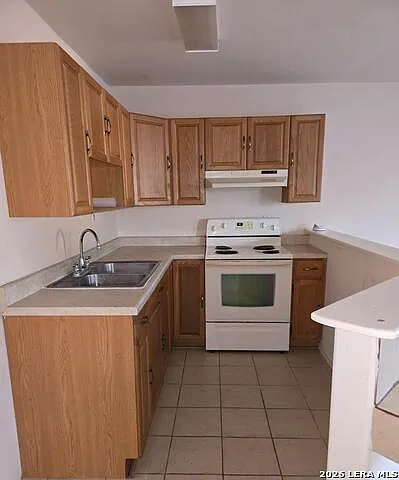 351 Altgelt Ave — Photo 4