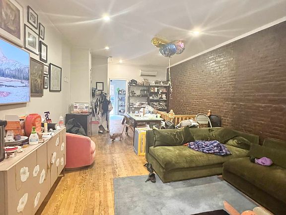 4th image of 534 E 6th St Ste G