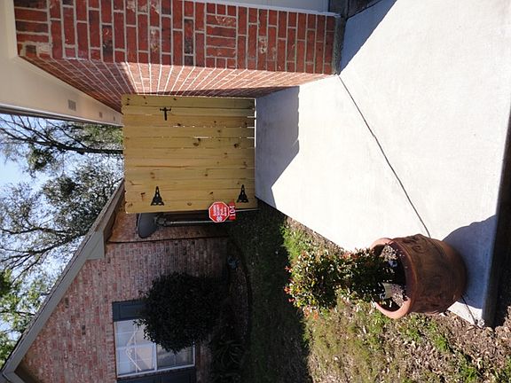 2nd image of 104 Cheshire Cir