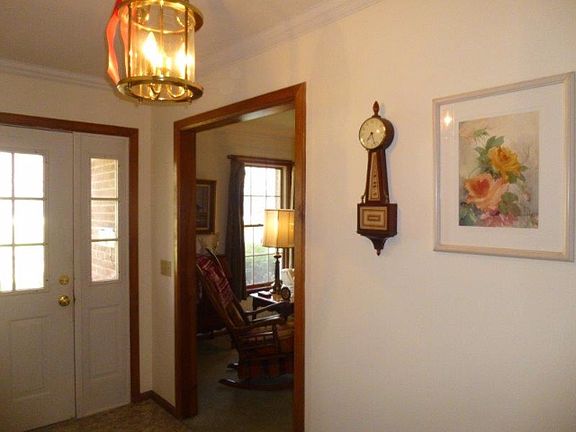 5th image of 4129 W Franklin St