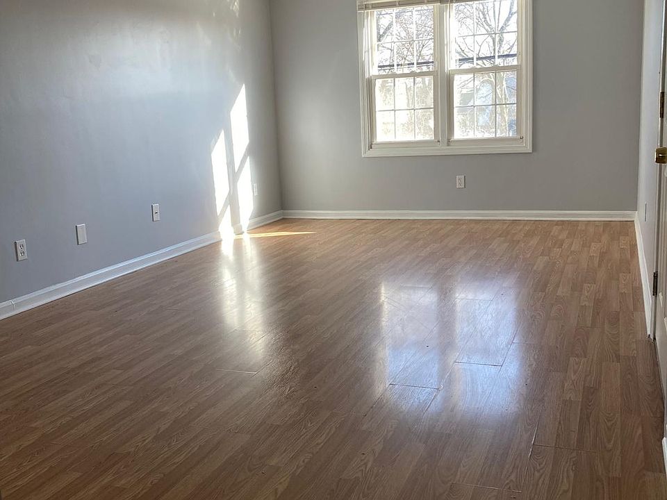 1st image of 14 Saratoga Ave #4