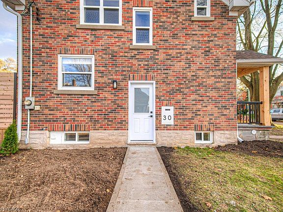 5th image of 30 Dunbar Rd S