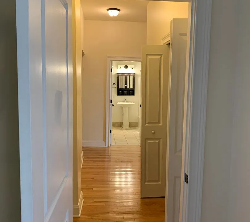 124 Main St