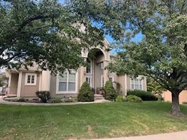 6732 Legler St, Shawnee, KS 66217