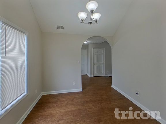 5th image of 408 Crested View Dr