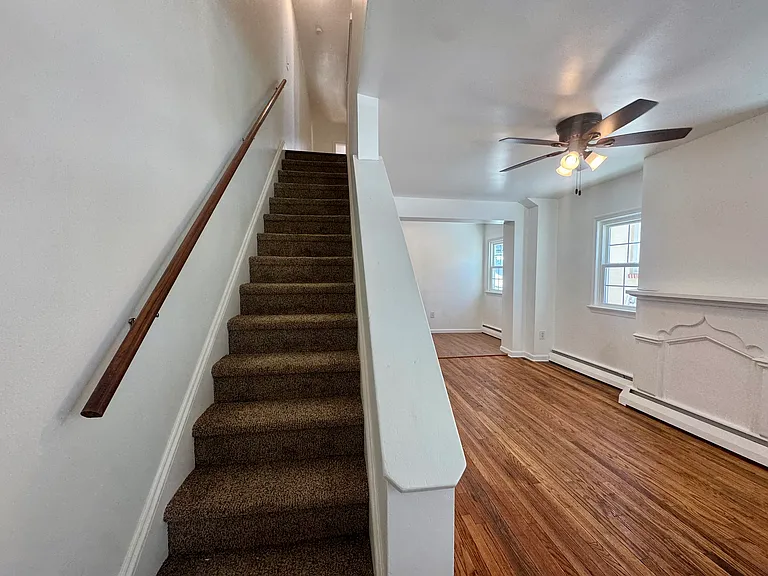 230 Church St — Photo 9