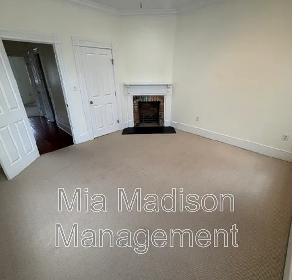 302 E 33rd St — Photo 13