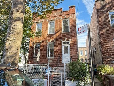 19-01 21st Rd #1, Astoria, NY, 11105