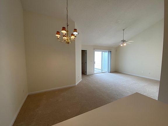 4th image of 3821 Merestone Dr
