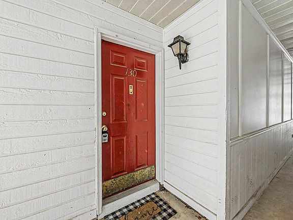 2nd image of 130 Iroquois Dr #130
