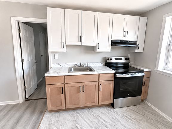 3rd image of 92 Davenport Ave #10