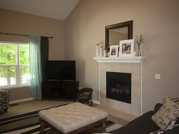 2nd image of 415 McIntosh Ave