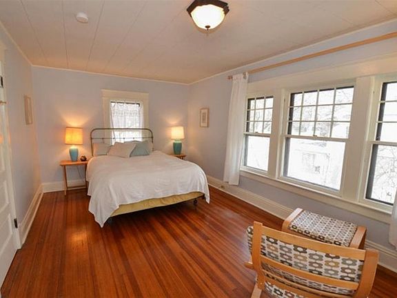 3rd image of 620 Park Ave