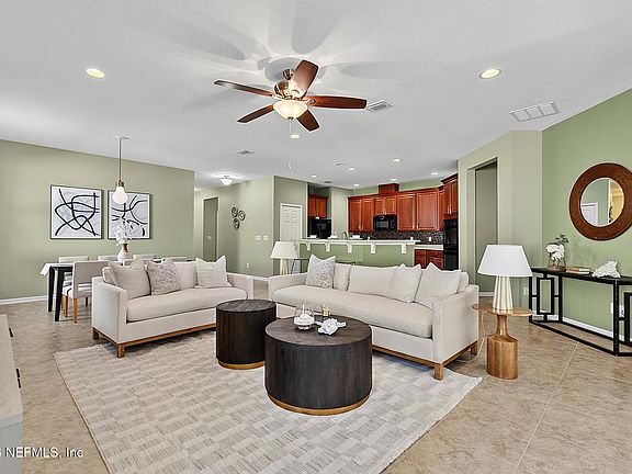 5th image of 119 S HUMMINGBIRD Place