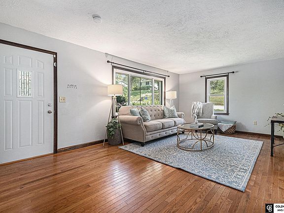 4th image of 803 Avenue F