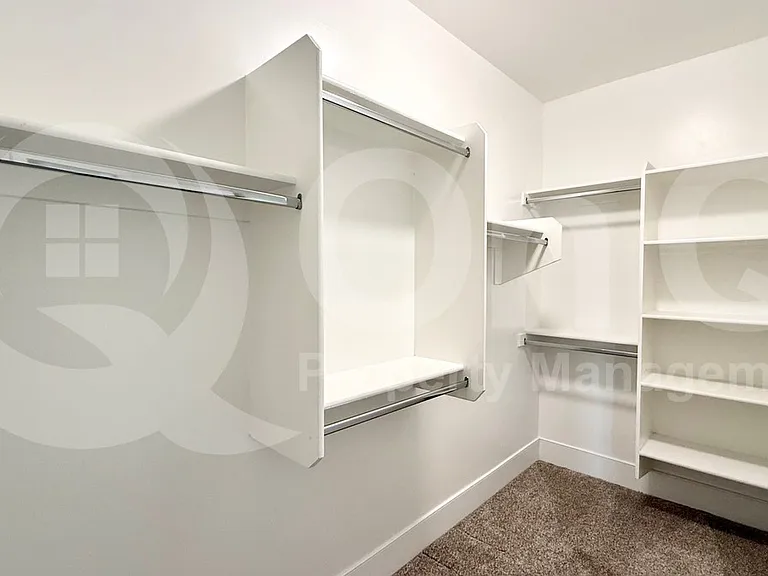 165 E Hearne Way — Photo 15