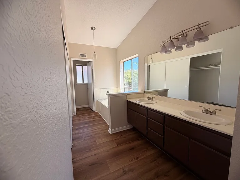 12658 Heartleaf St — Photo 22
