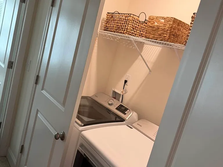 90 Clementine St — Photo 15
