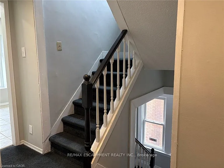 269 Main St W #2f & 3f — Photo 9