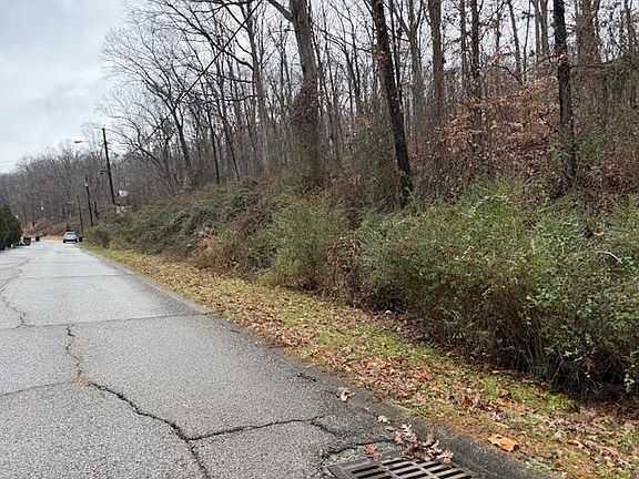 2nd image of Autumn Dr