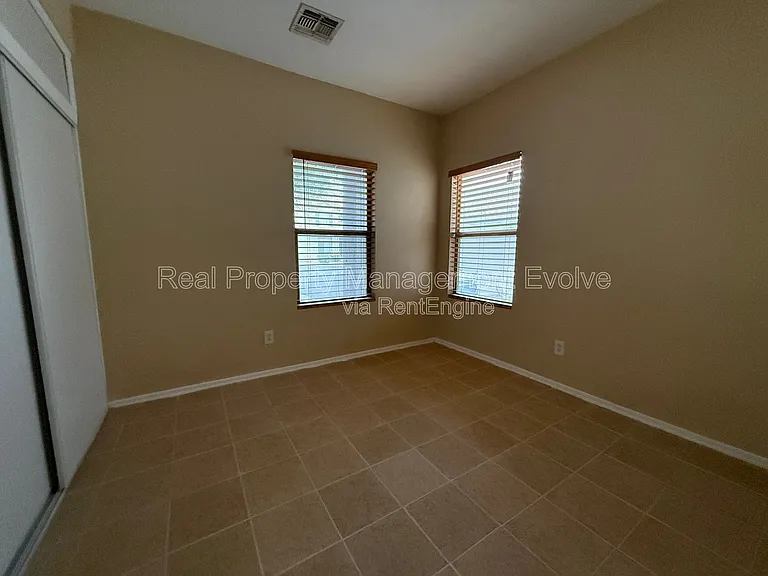 9559 W Monte Vista Rd — Photo 18