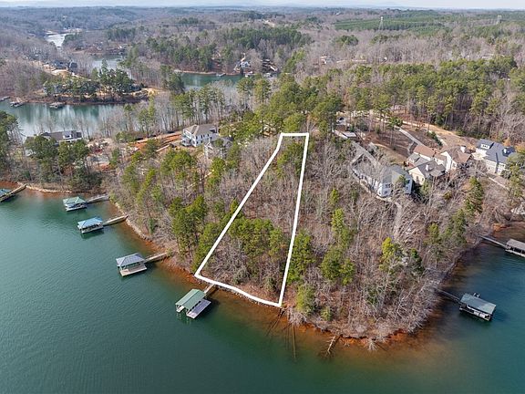 3rd image of 537 Peninsula Rd