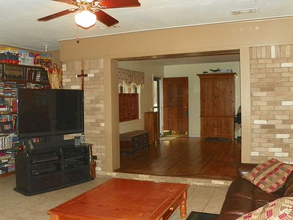 5th image of 108 Cummings Ln
