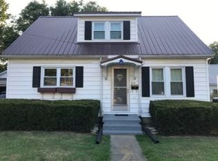 304 S Sycamore St, Odon, IN 47562