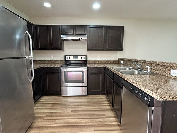 3rd image of 116 Plantation Point Dr