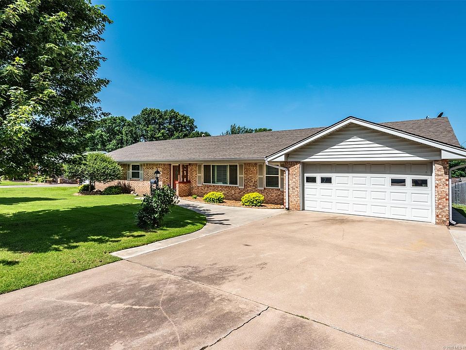 1st image of 1401 Lariat Dr